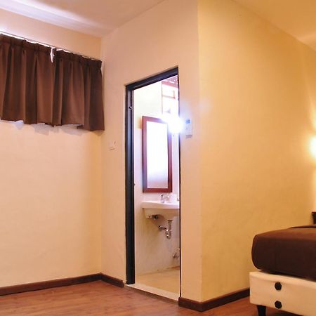 Bemo Corner Guest House Kuta Lombok Camera foto