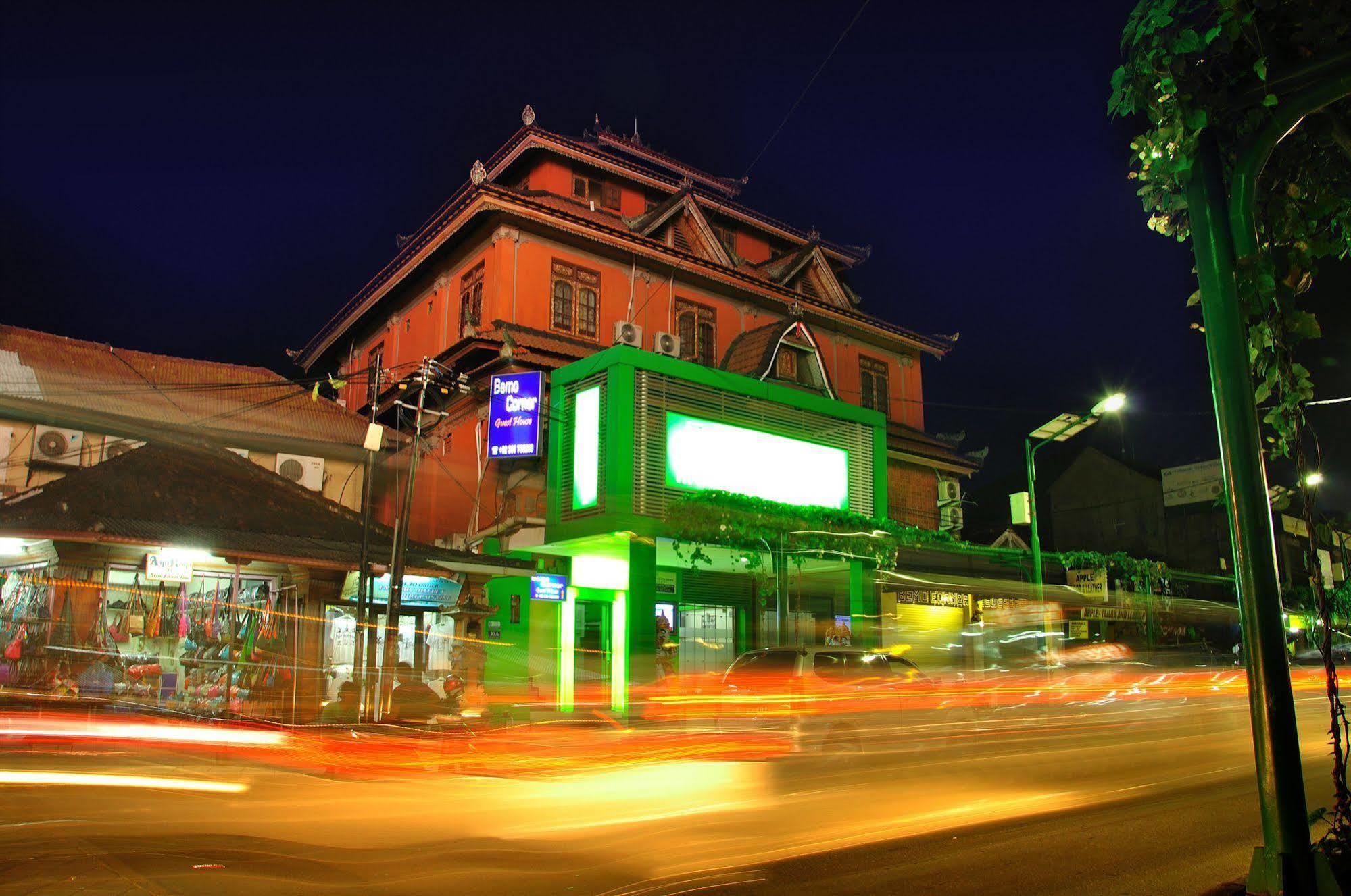Bemo Corner Guest House Kuta Lombok Esterno foto